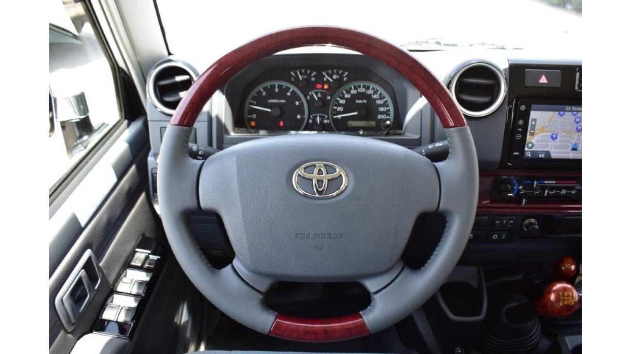 Toyota Land Cruiser Pick Up 79 Double Cab Limited