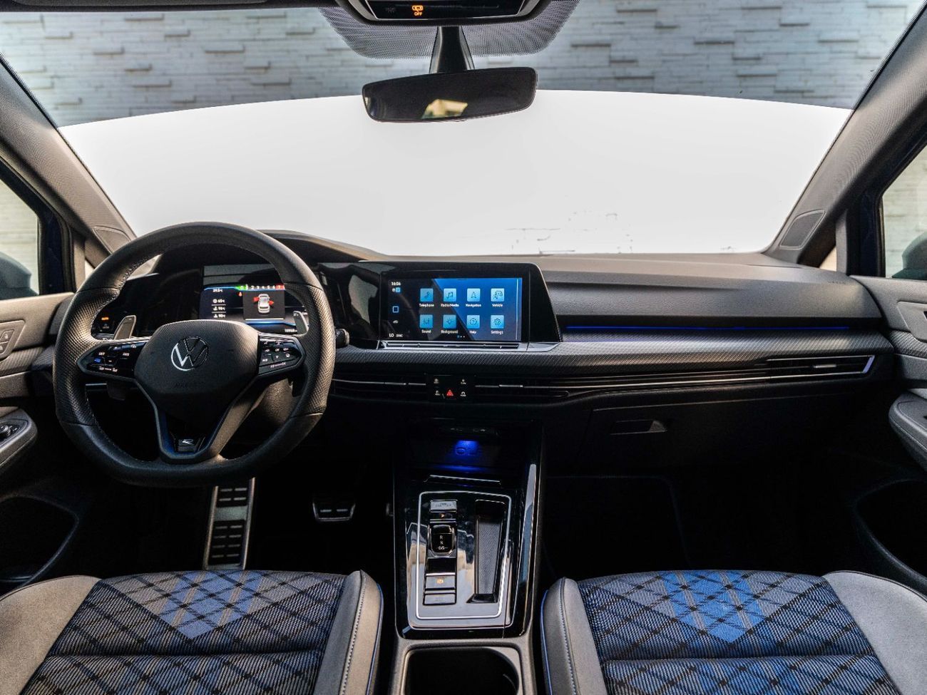 Volkswagen Golf R Base 2.0T