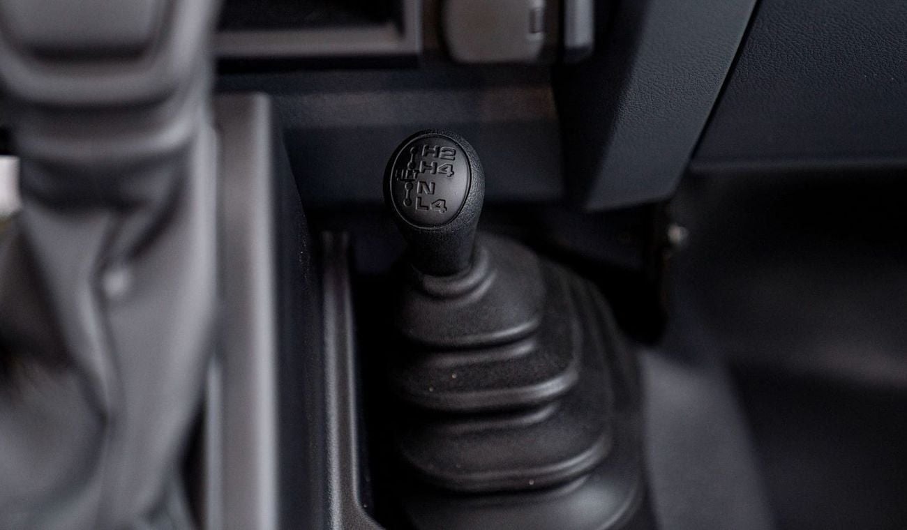 تويوتا لاند كروزر 70 LC78 2.8L AT DIESEL 3DOOR 2024