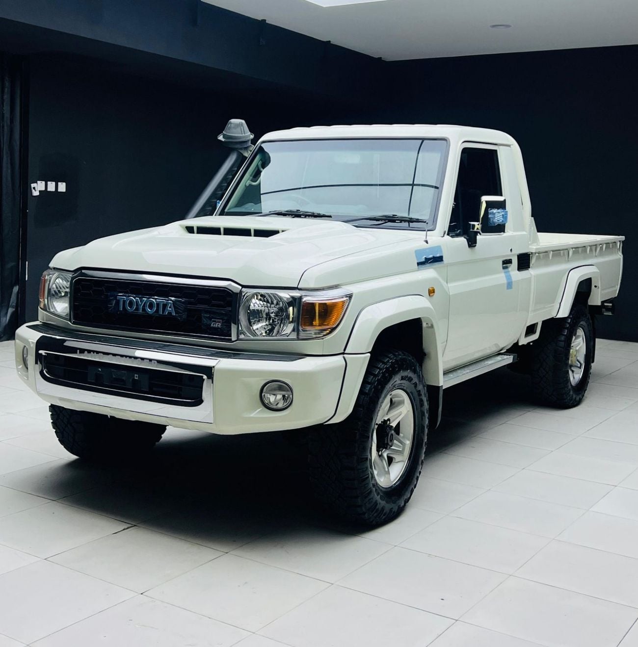 Toyota Land Cruiser Pick Up DIESEL 4.5L ,RIGHT HAND 2O16 MODEL ONLY FOR EXPORT AVAILABLE