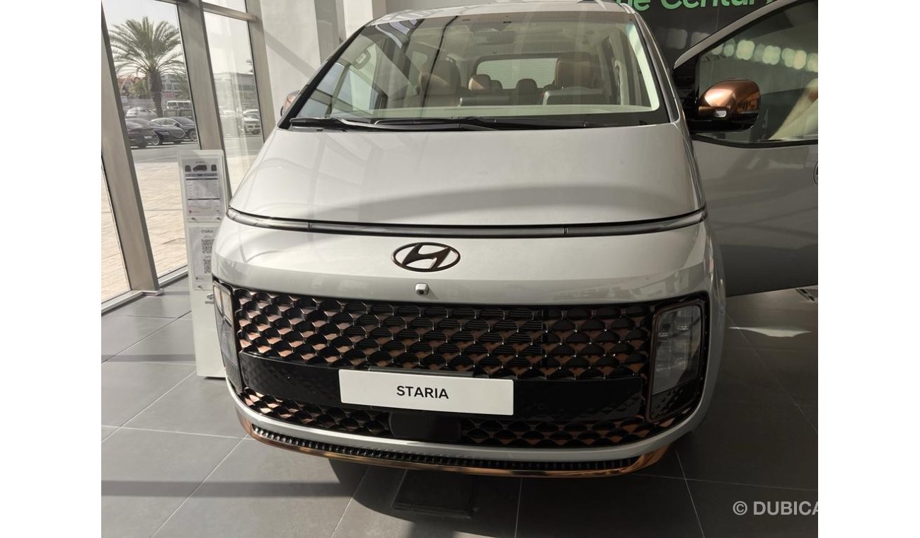 Hyundai Staria 3.5 L | Petrol | 9 Seat |Model2022