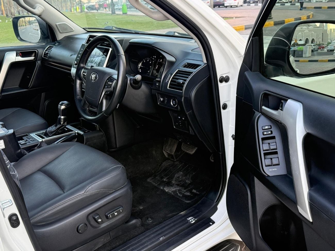 تويوتا برادو VX FULL OPTION AUSTRALIA SPEC