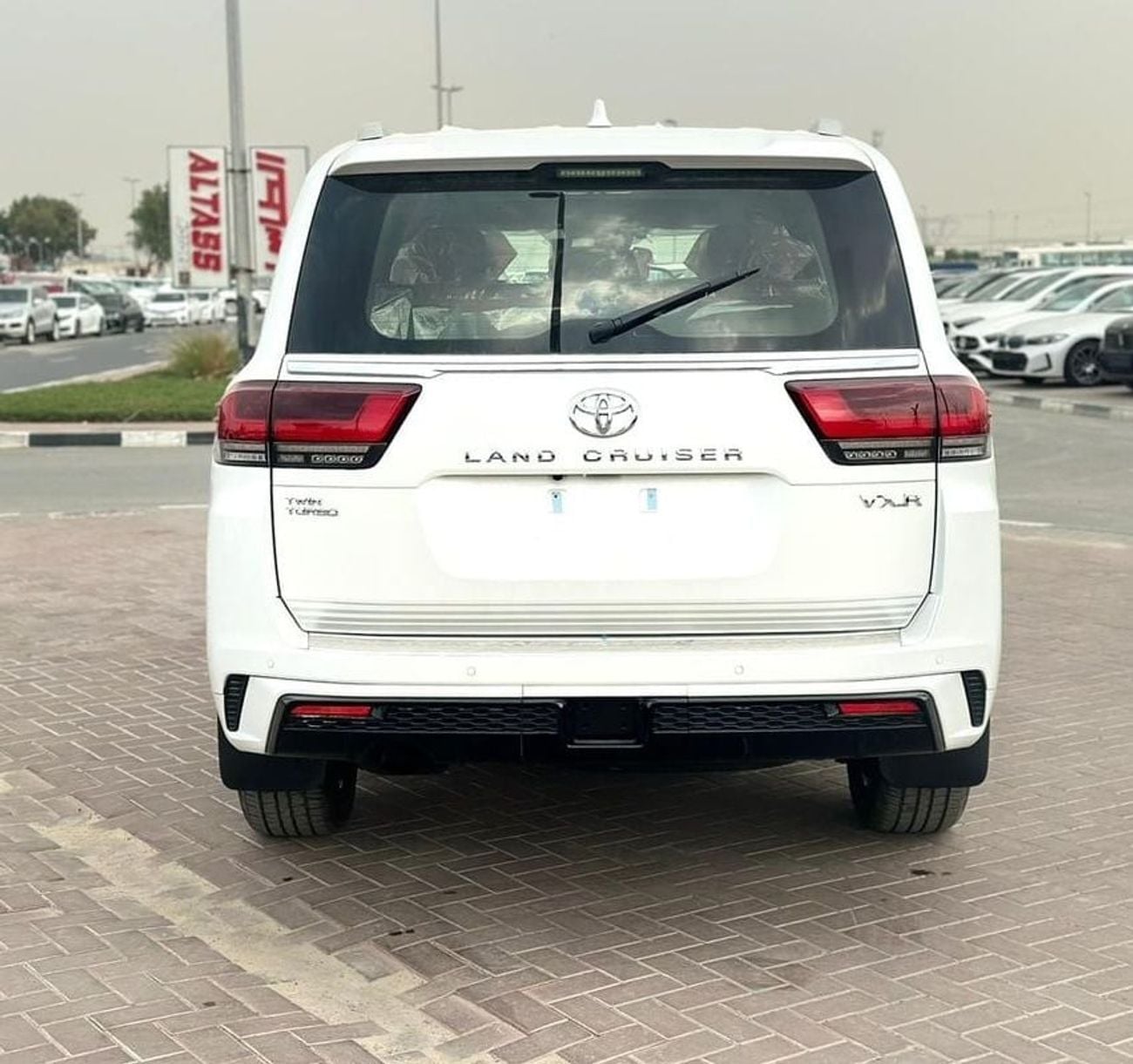 تويوتا لاند كروزر TOYTA LAND CRUISER VXR 3.5 TWIN TURBO 2026