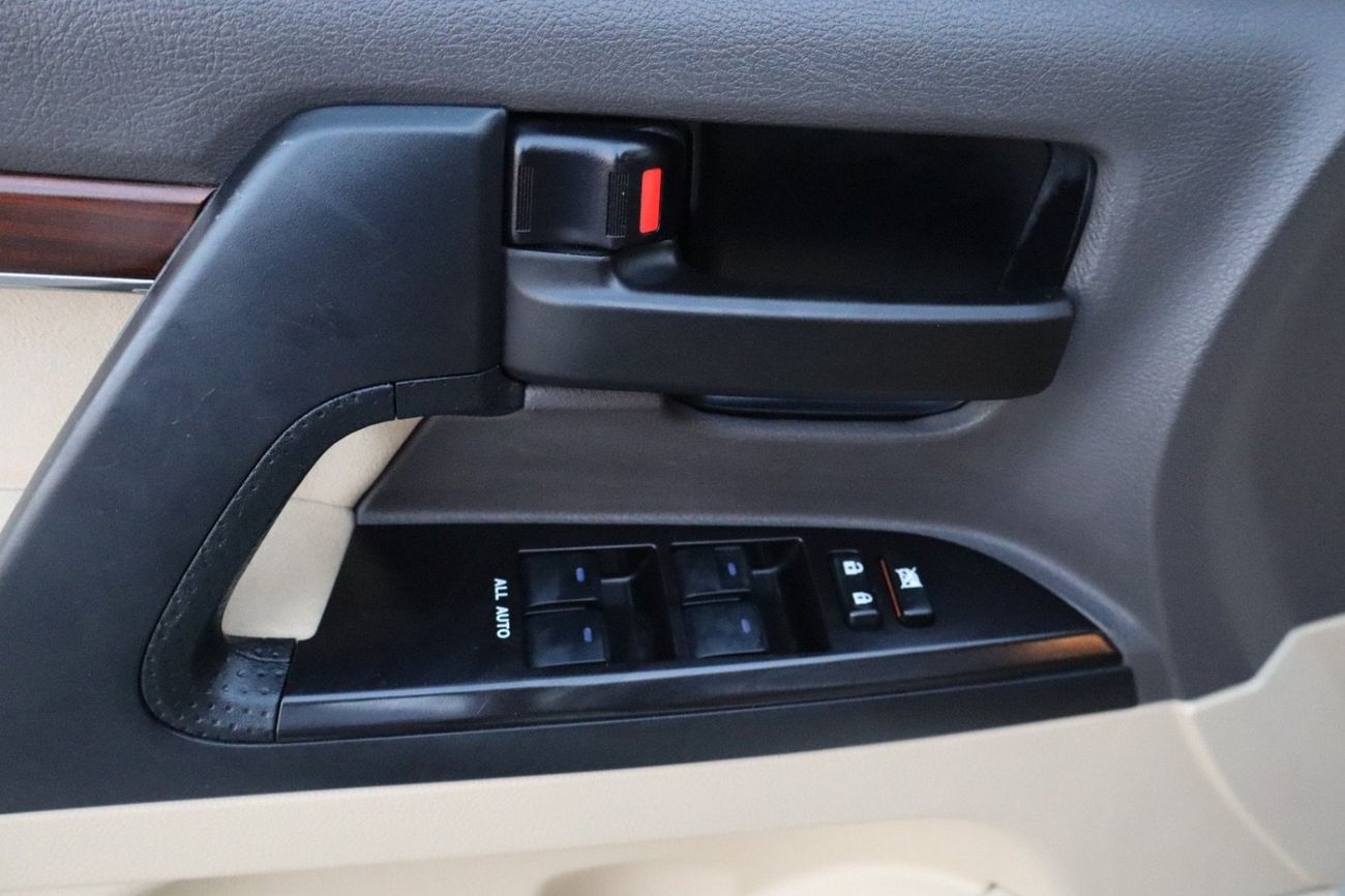 تويوتا لاند كروزر GXR 4.0L (271 HP) 4WD