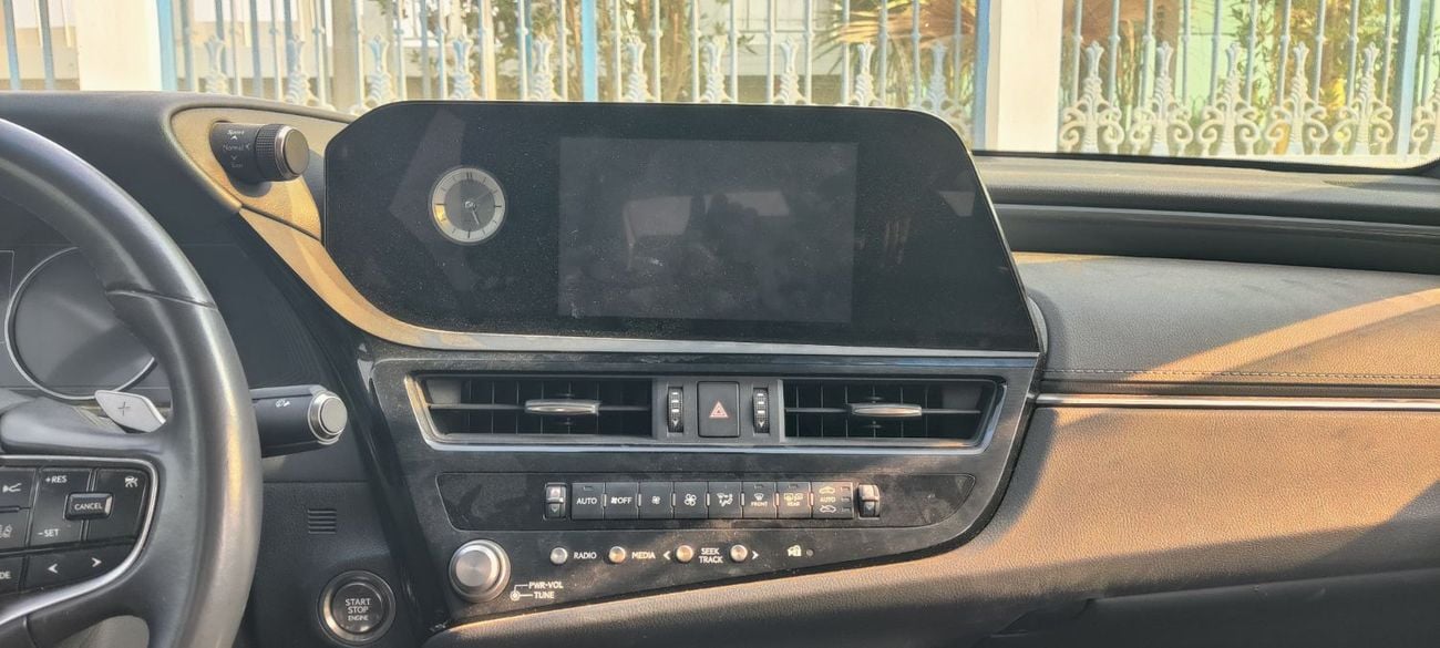 لكزس ES 350 F-Sport 3.5L