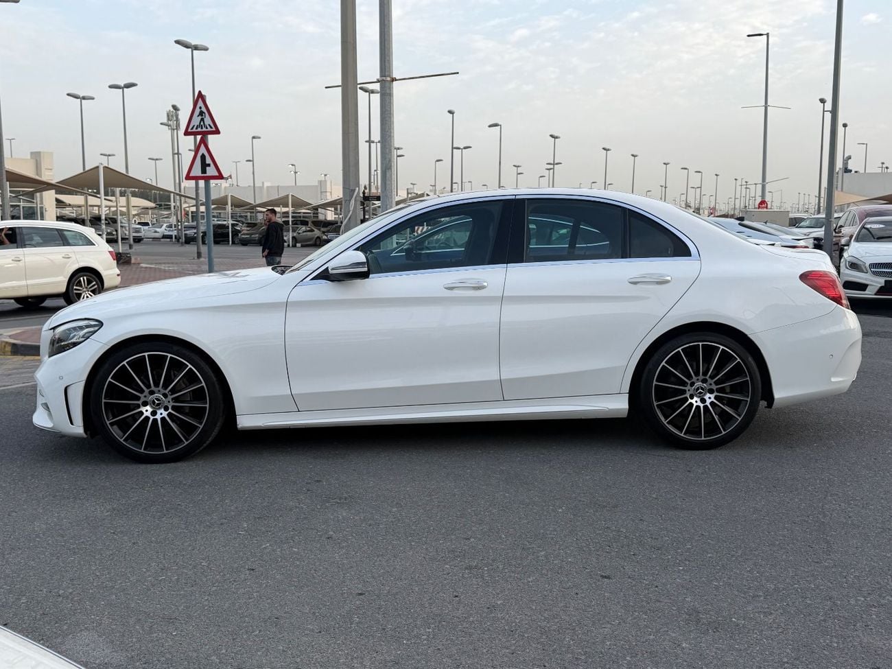 مرسيدس بنز C 200 AMG