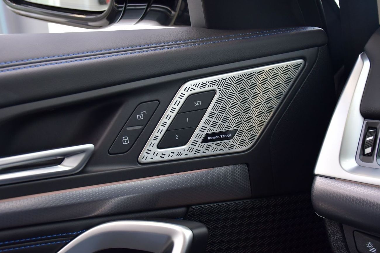 بي أم دبليو iX1 2023 xDrive30L M