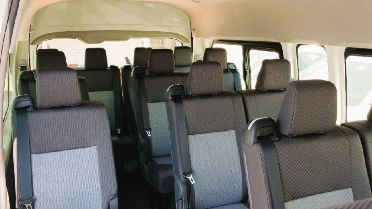 Toyota Hiace DLS - STD ROOF Toyota HiAce 2.8L Diesel Manual 13-seater  2025YM