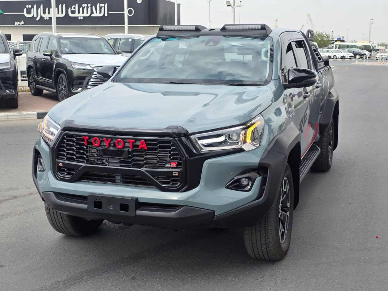 تويوتا هيلوكس RIGHT HAND VEHICLE ONLY FOR EXPORT FULL OPTION