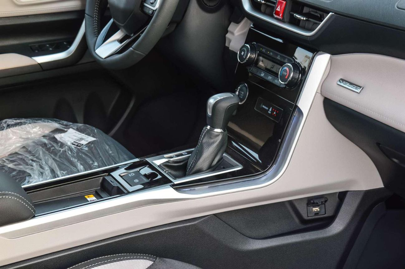 تويوتا فيلوز TOYOTA VELOZ 1.5L FWD SUV 2025