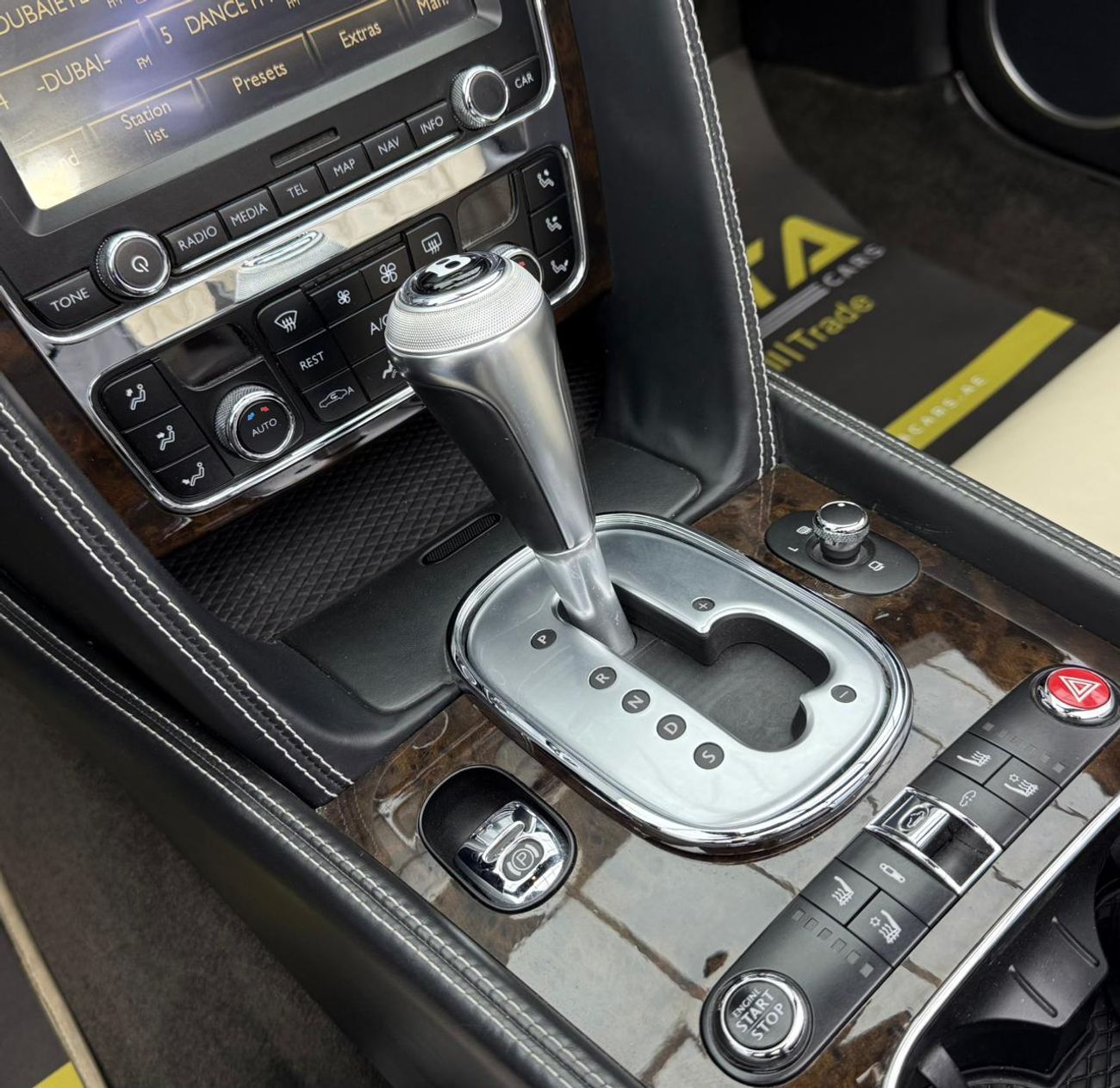 بنتلي كونتيننتال جي تي سي 2015 Bentley Continental GTC Speed Convertible, Fully Loaded, Excellent Condition, GCC