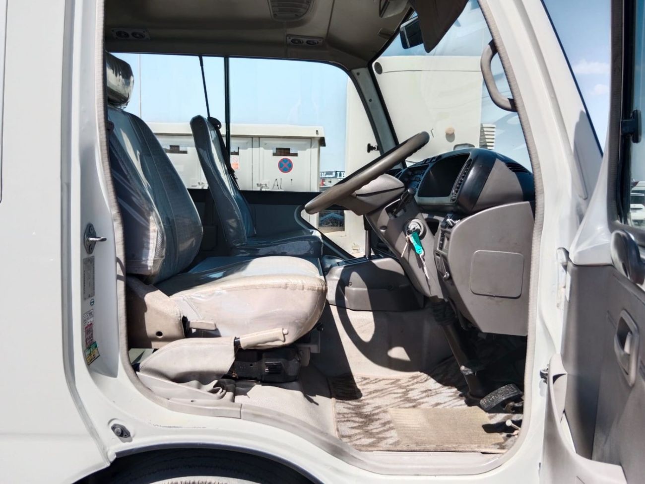 Toyota Coaster TOYOTA COASTER BUS RIGHT HAND DRIVE(PM11051)