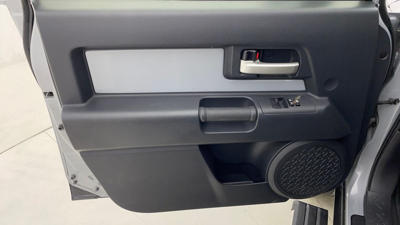 Toyota FJ Cruiser GXR 4 | Zero Down Payment | Home Test Drive