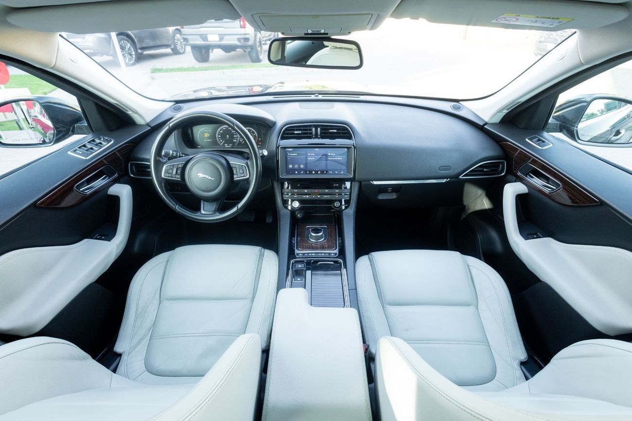 جاكوار F بيس Prestige 3.0L