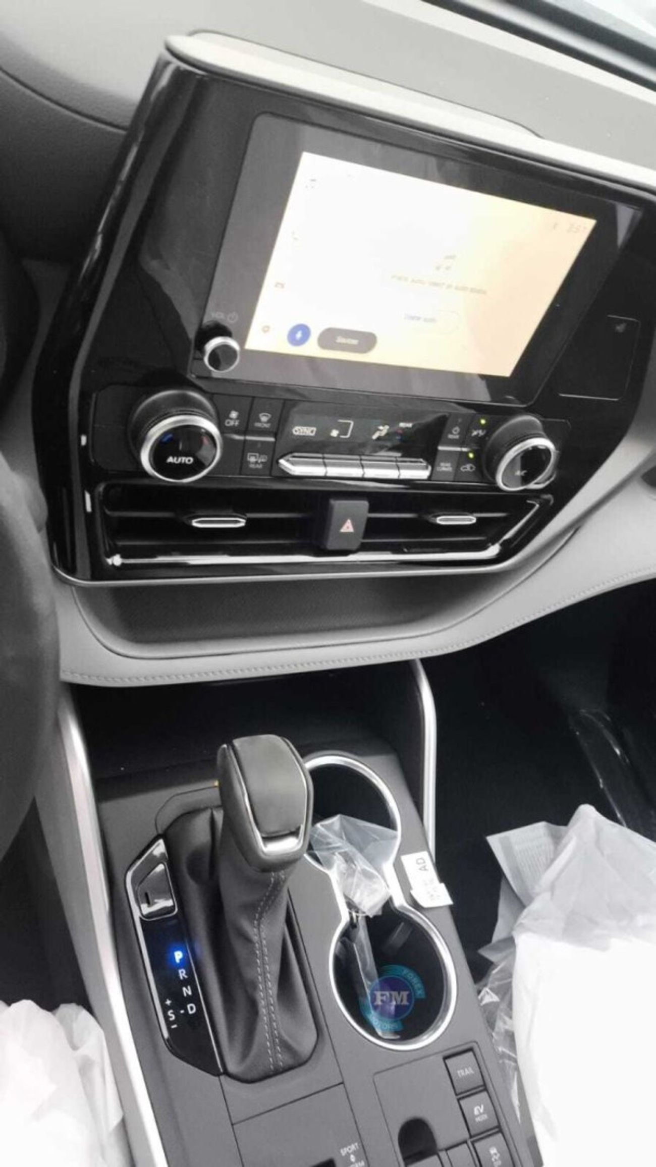 تويوتا هايلاندر LE Hybrid 2.5L Automatic