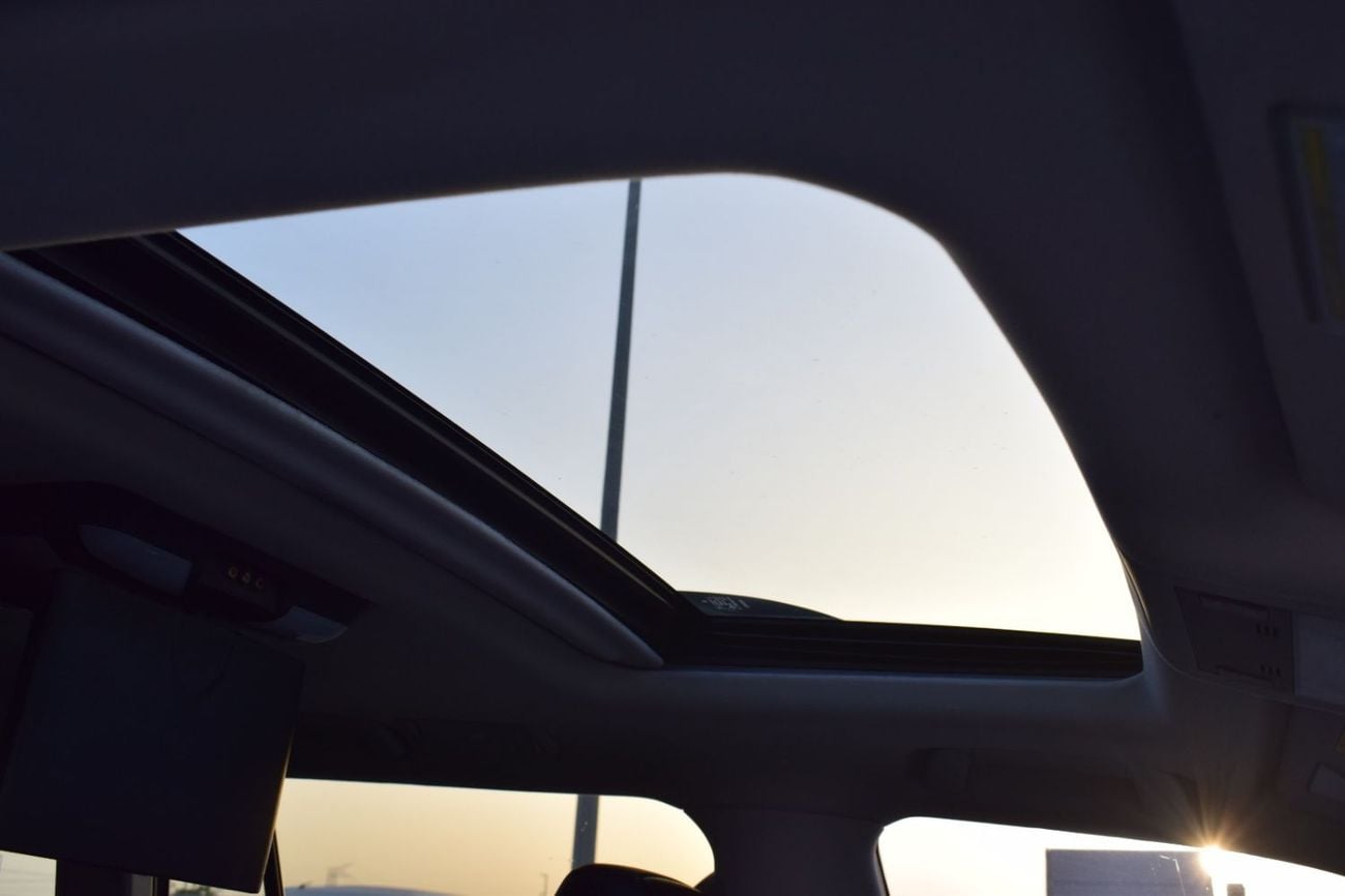 تويوتا لاند كروزر DIESEL SAHARA RIGHT HAND DRIVE YEAR 2019 GREY COLOR