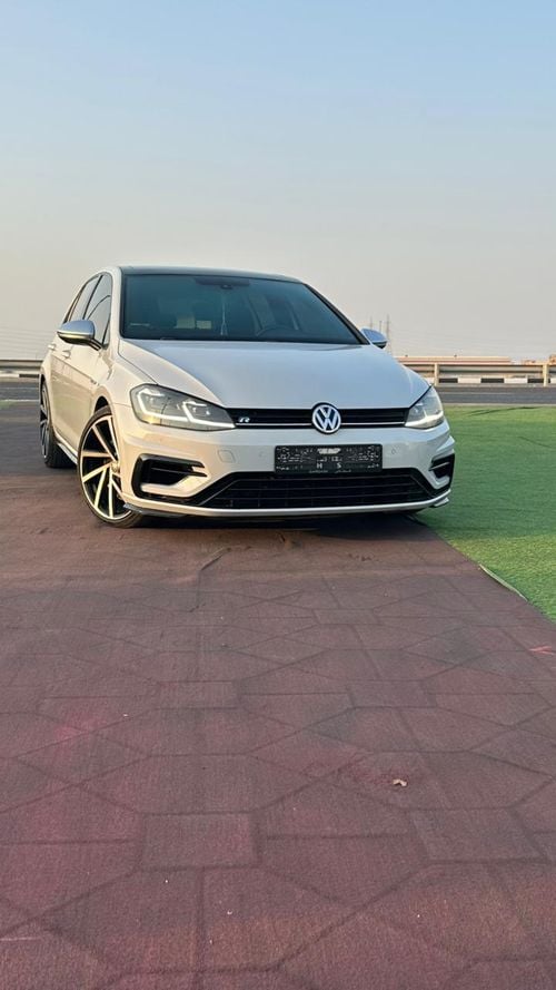 فولكس واجن جولف ار