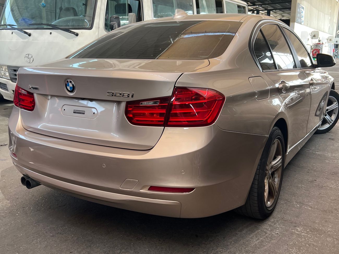 BMW 328i