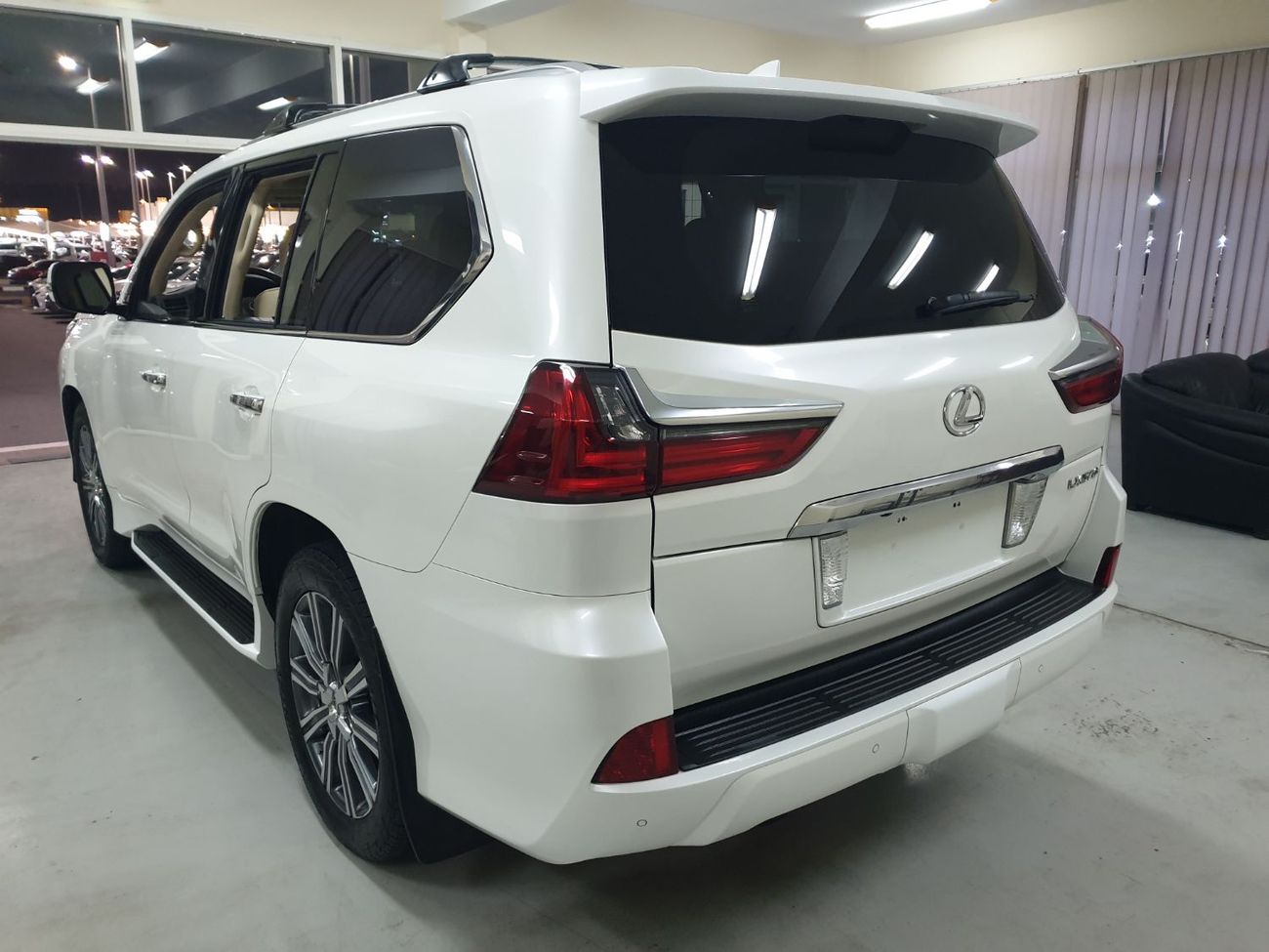 لكزس LX 570 Platinum 5.7L