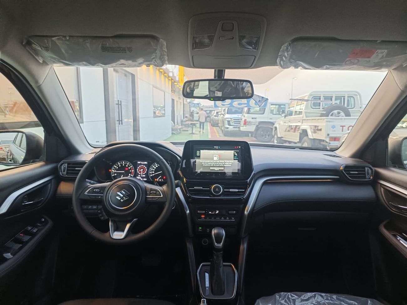 سوزوكي جراند فيتارا 1.5L V4 HYBRID / WITHOUT SR /  360* CAMERA / LEATHER SEATS  (CODE # 100291)