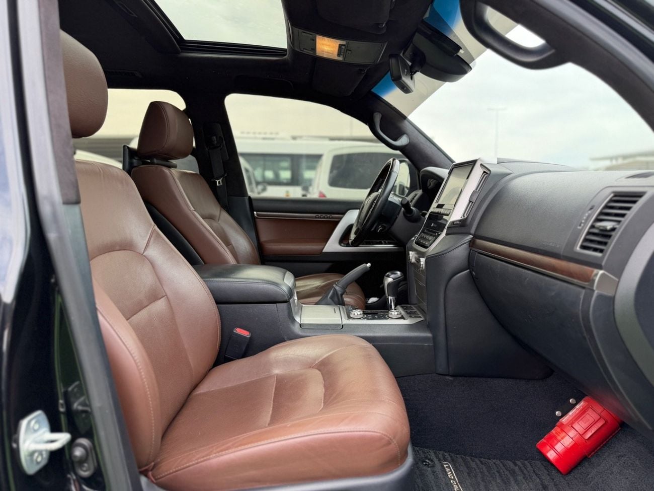 تويوتا لاند كروزر VXR+ 5.7L