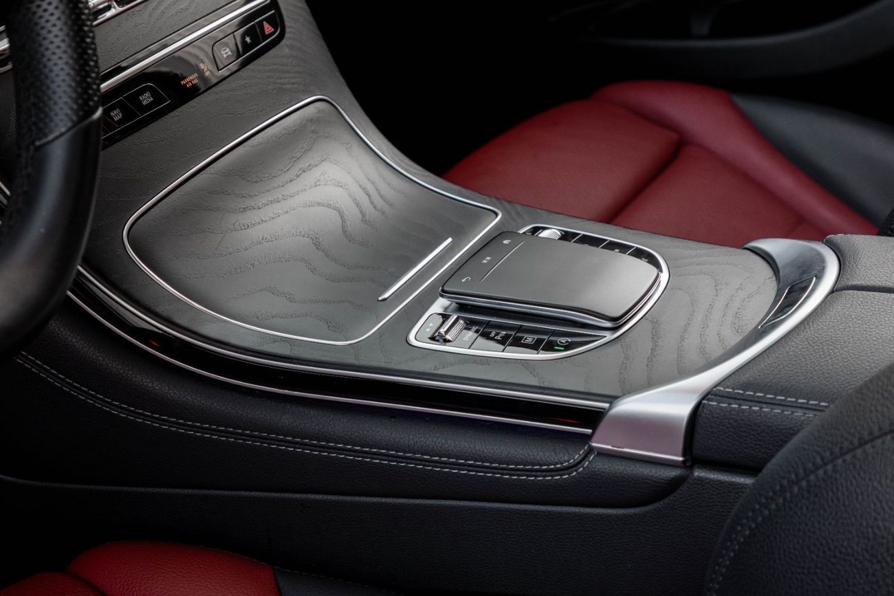 مرسيدس بنز GLC كوبيه 200 3,525 P.M  | GLC GLC Coupe 200 | 0% Downpayment | Immaculate Condition!