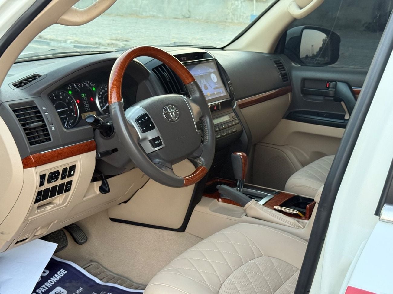Toyota Land Cruiser GXR 4.0L (271 HP) AWD 2013 GXR 4.0L 4WD FACELIFTED 2025 WITH EXTERIOR GCC IN EXCELLENT CONDITION