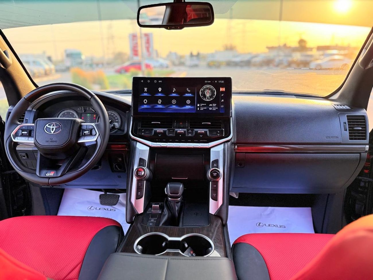 تويوتا لاند كروزر Toyota landcuriser Years 2016 V6 GXR 4.0L upgrade interior & exterior full option petrol LHD