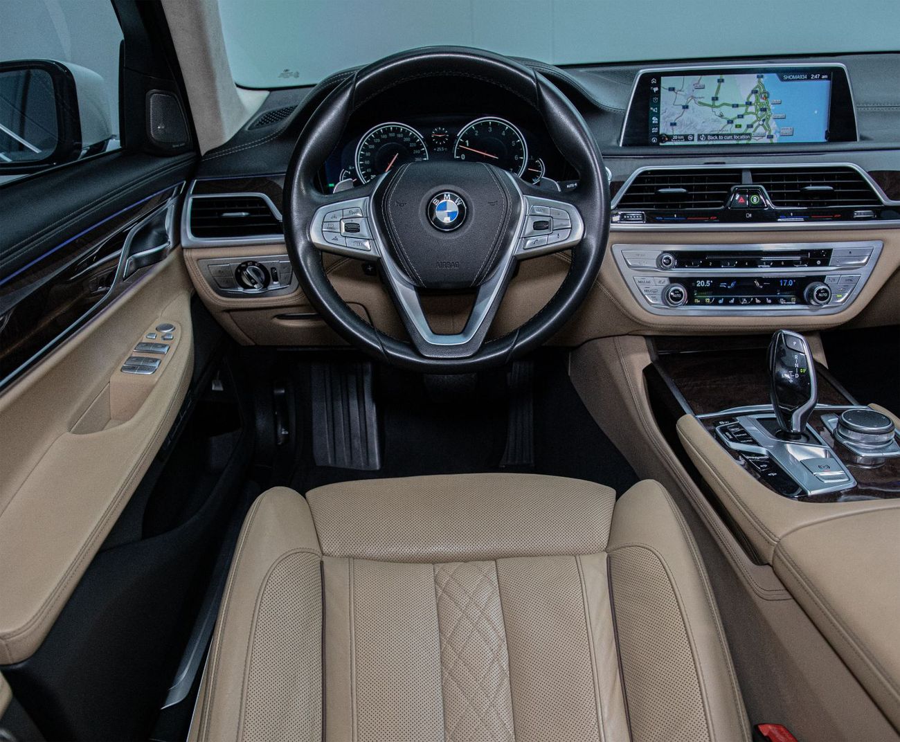 BMW 740i