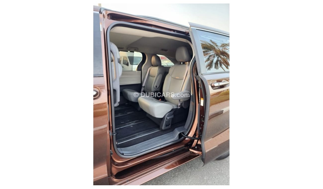 Toyota Sienna TOYOTA SIENNA FULL OPTION CLEAN CAR 2022 MODEL