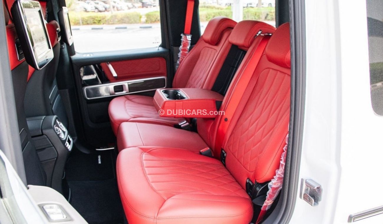 Mercedes-Benz G 63 AMG AMG Night Pack Carbon/GCC/2 years Warranty. Local Registration +5%