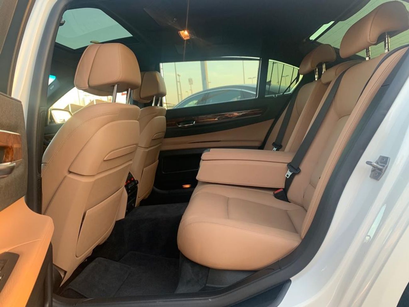 BMW 750Li Executive BMW 750 Li_TWIN POWER TERBO _GCC_2015_Excellent Condition _Full option