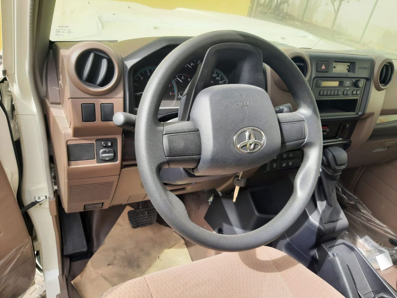 Toyota Land Cruiser 70 TOYOTA LAND CRUISER LC78 3DOORS HARDTOP 4.0L PETROL AT