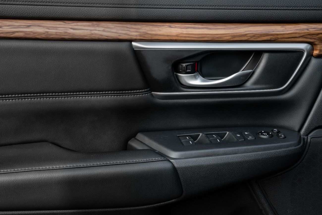 Honda CRV Touring | 1,762 P.M  | 0% Downpayment | Agency Warranty!