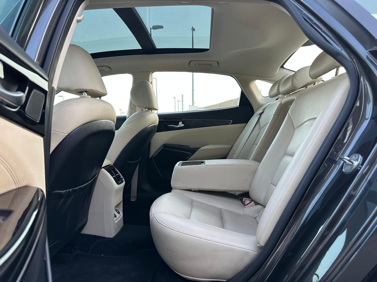 Kia Cadenza Kia Cadenza_Gcc_2021_Excellent_Condition _Full option