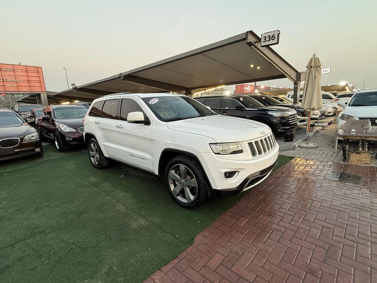 Jeep Cherokee LIMITED First Owner Top of the Line Limited Trim Excellent Condition