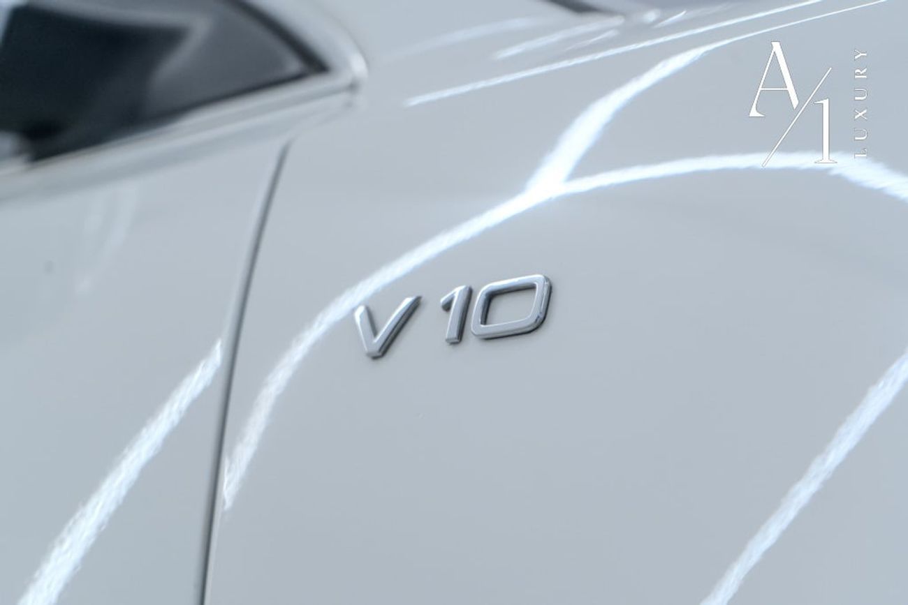 أودي S8 2009 Audi S8 V10, Clean Title, Zero Paint, GCC