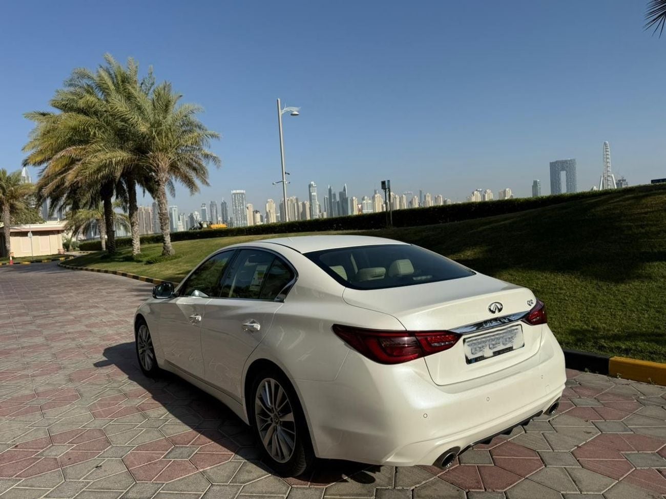 Infiniti Q50 LUXE