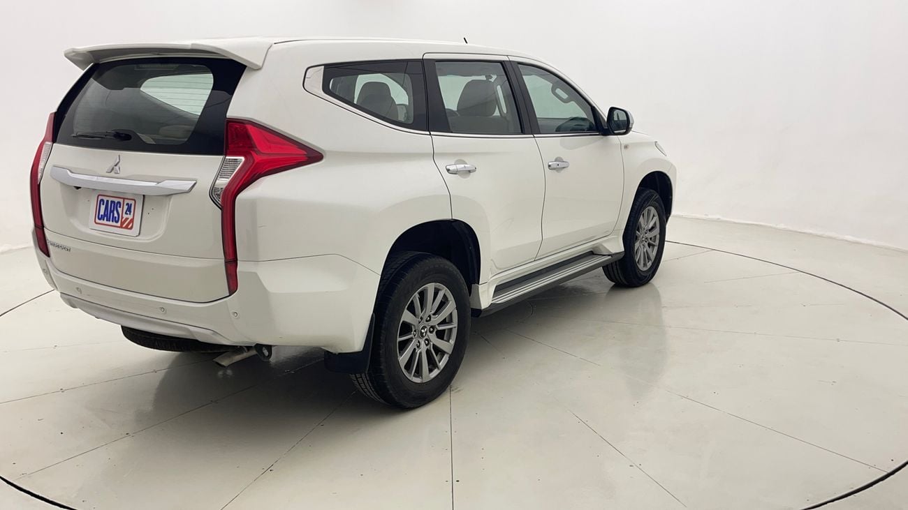 ميتسوبيشي مونتيرو سبورت GLS MID 3 | بدون دفعة مقدمة | اختبار القيادة في المنزل