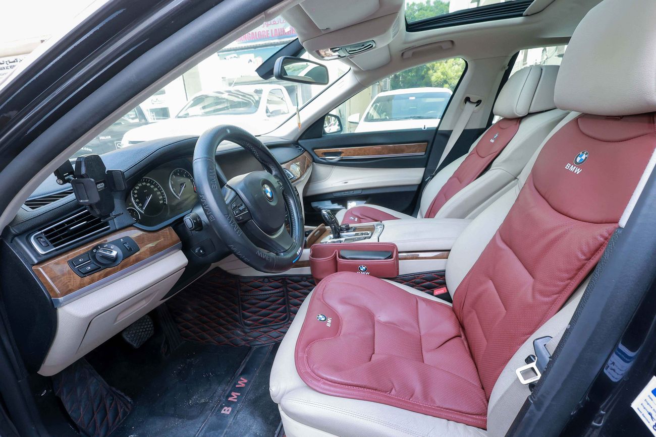 BMW 730Li Executive 4.0L (4 Door)