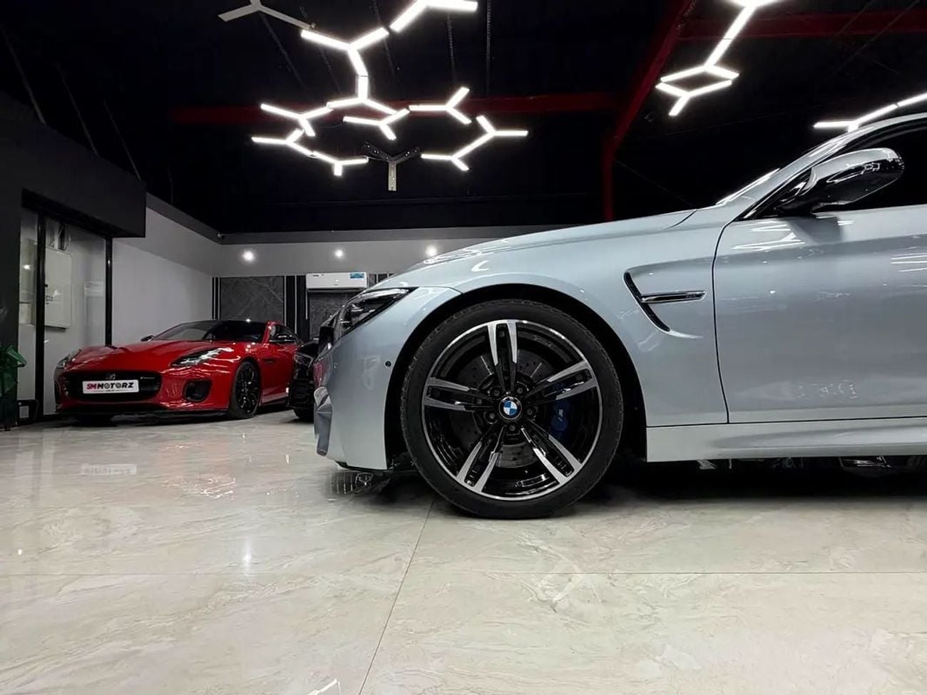 بي أم دبليو M4 M COMPETITION