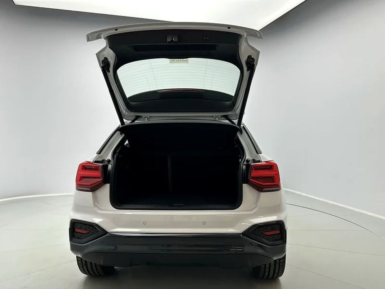 Audi Q2 Advanced 35 TFSI 150hp Black Package (Ref# 073216)