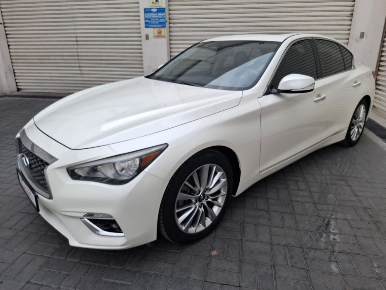 Infiniti Q50 LUXE SENSORY
