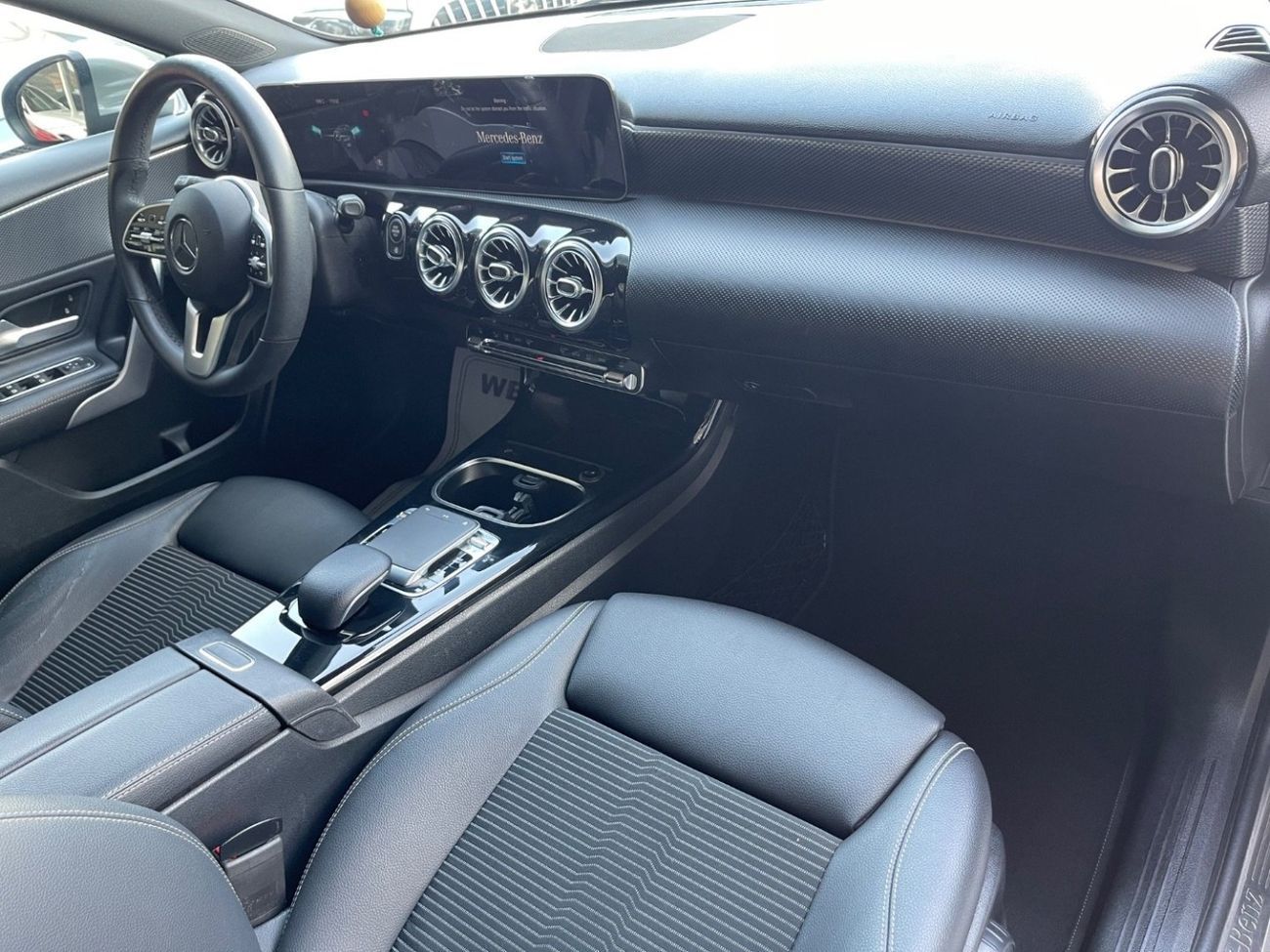 مرسيدس بنز A 200 Premium + 1.4L