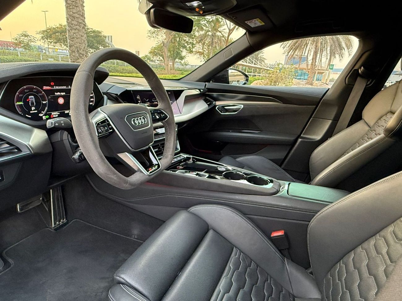 أودي اي ترون GT RS