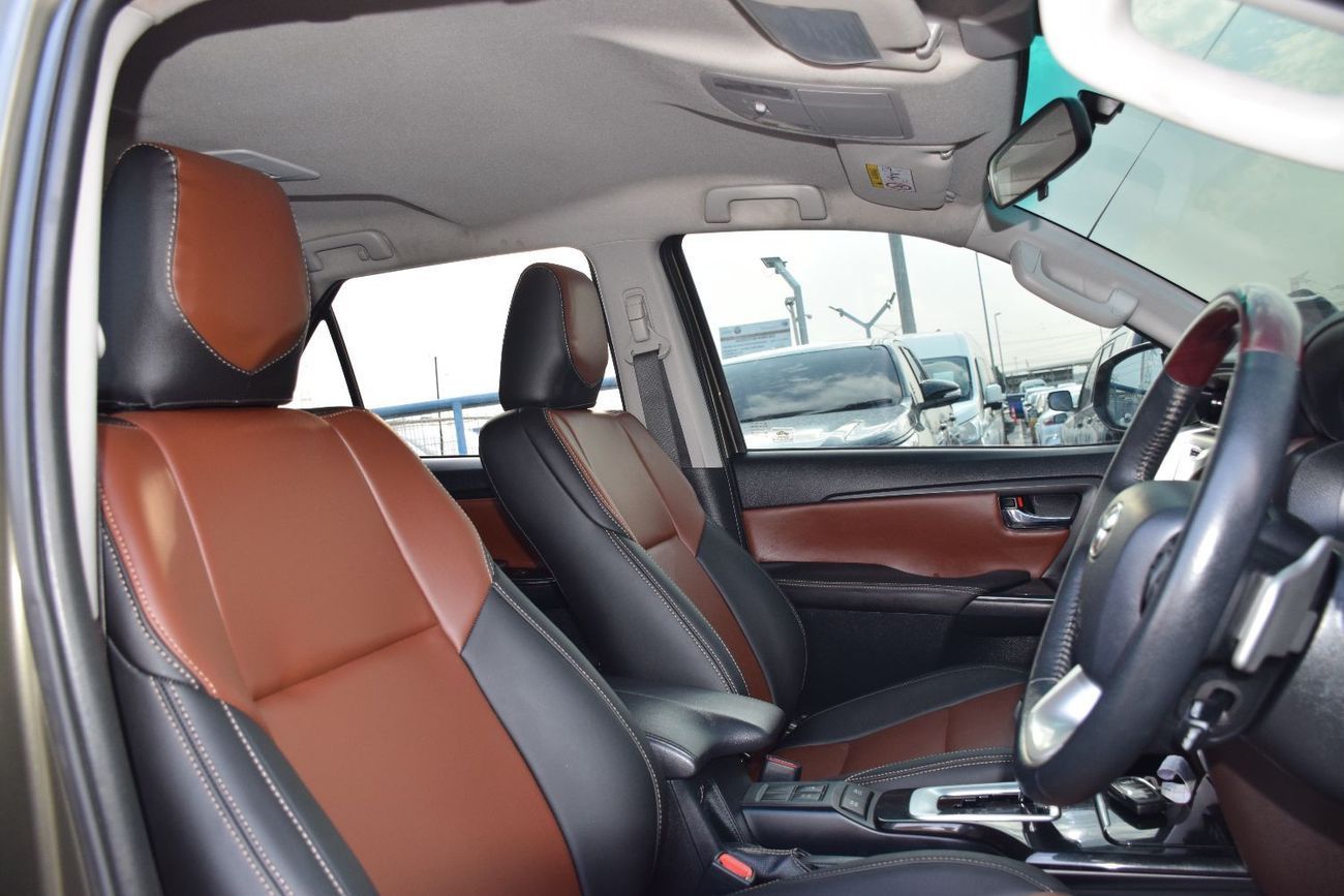 Toyota Fortuner VX2 4X4 Diesel 2.8L (Right Hand)