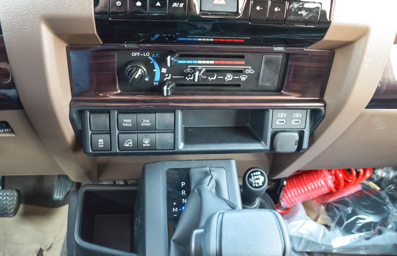تويوتا لاند كروزر 70 TOYOTA LAND CRUISER 76 2.8L 4WD DIESEL SUV 2025