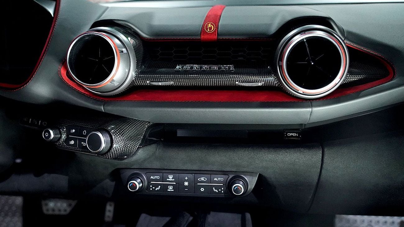 فيراري 812 GTS | LIMITED OFFER | FULL INTERIOR CARBON FIBER | NEW | V12 6.5L ENGINE | 789 HP
