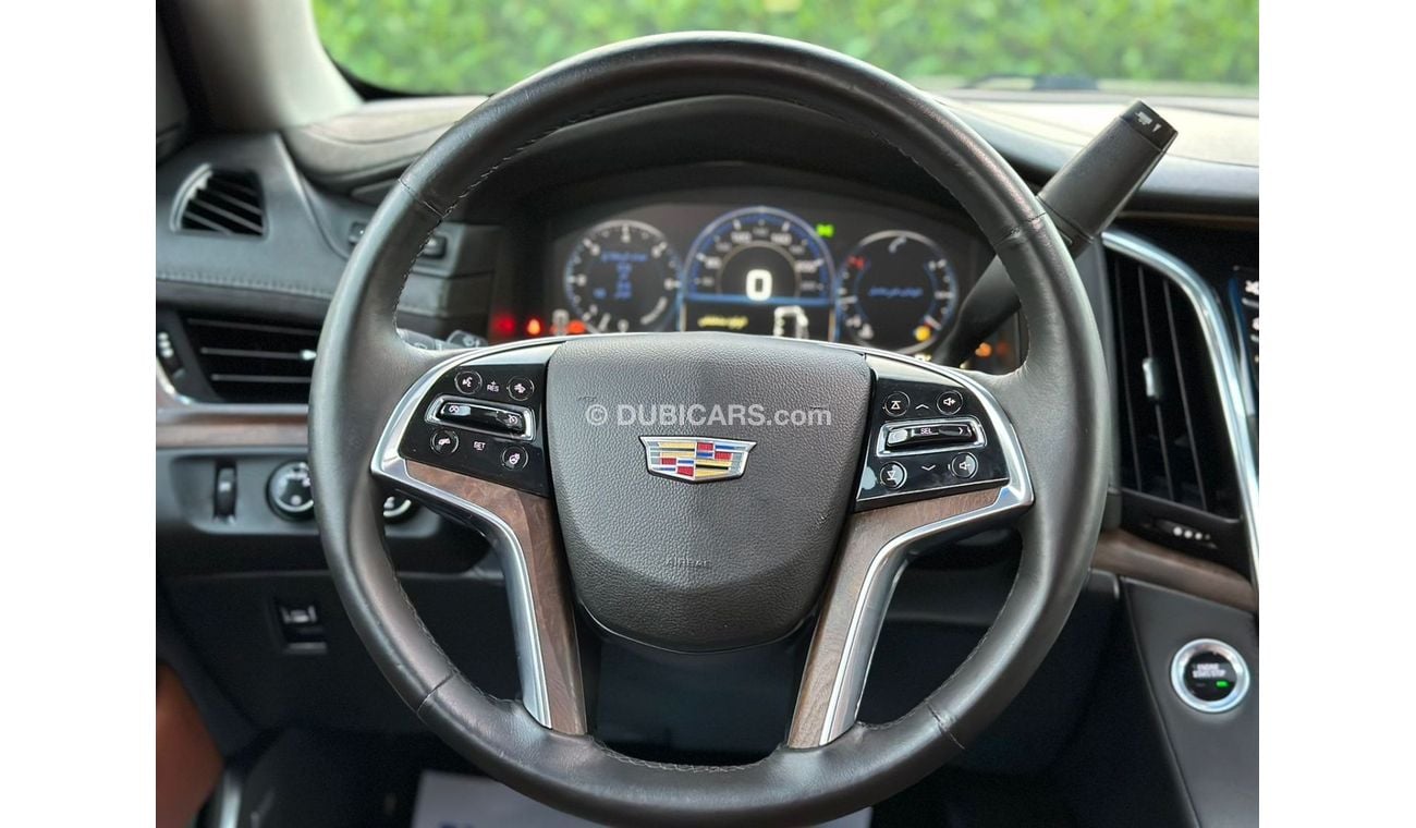 Cadillac Escalade Escalade ESV Platinum 2015 GCC // 2keys // Accident free // Perfect condition