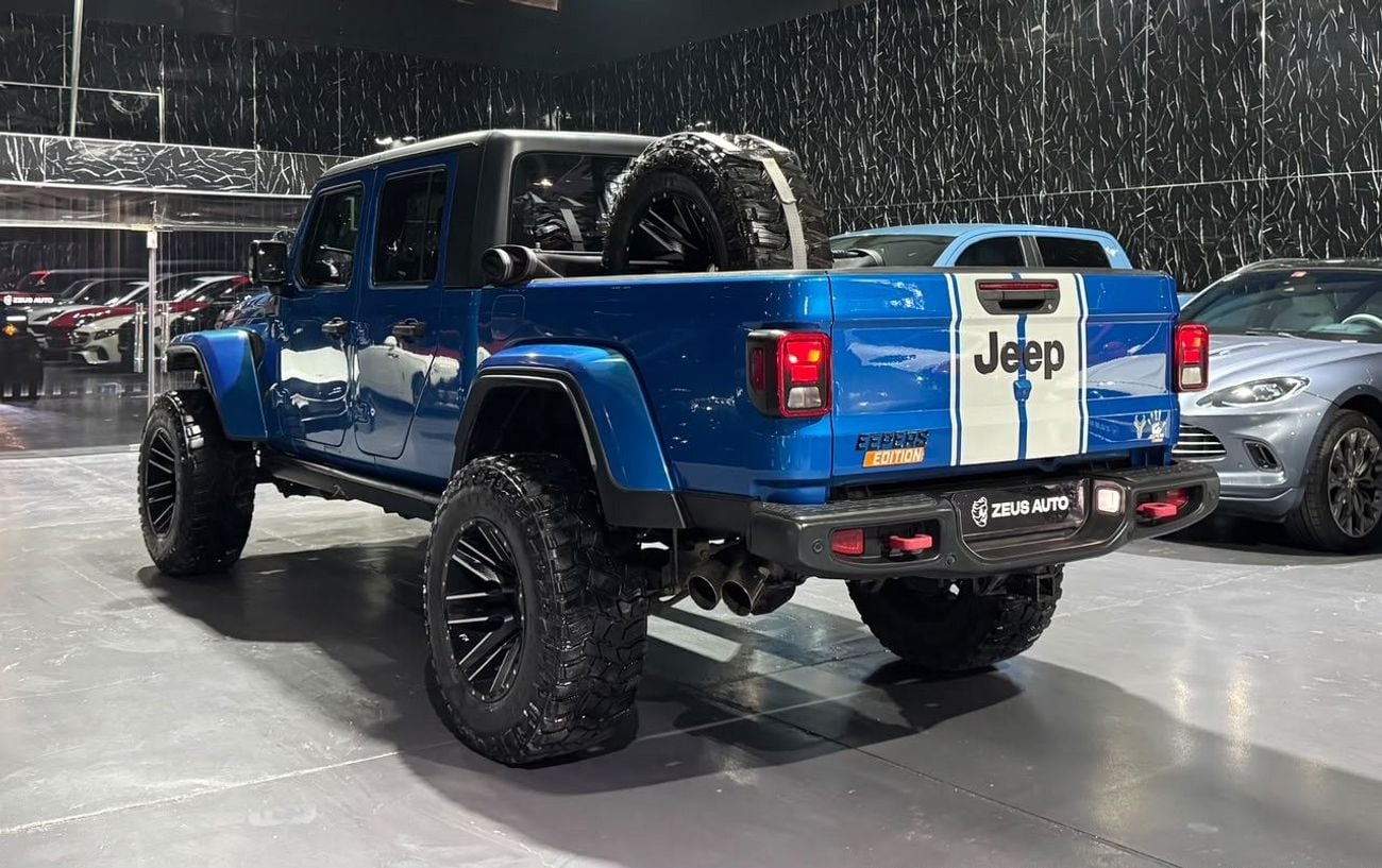 Jeep Gladiator SPORT 4x4 | Jeepers edition | GCC | Well Maintained